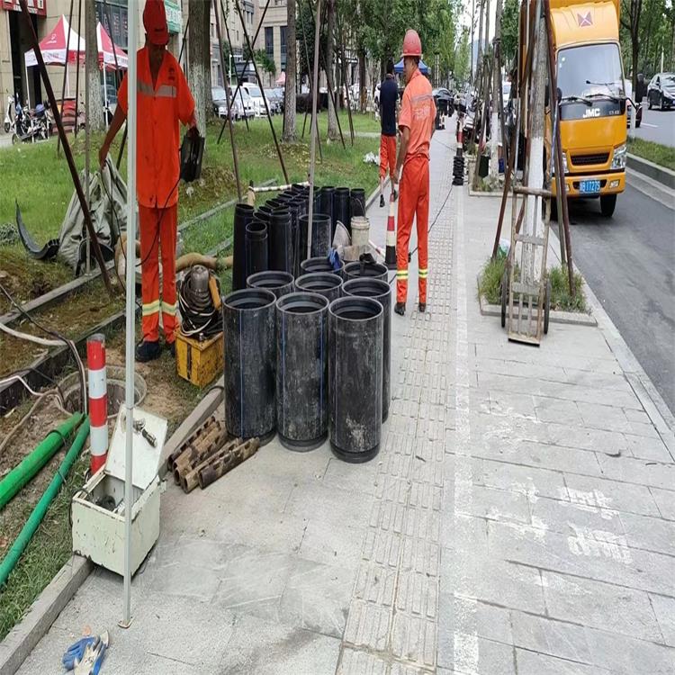 莺歌海镇管道短管置换修复