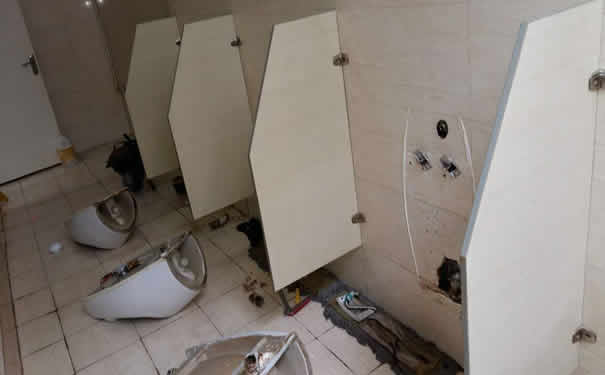 莺歌海镇通下水